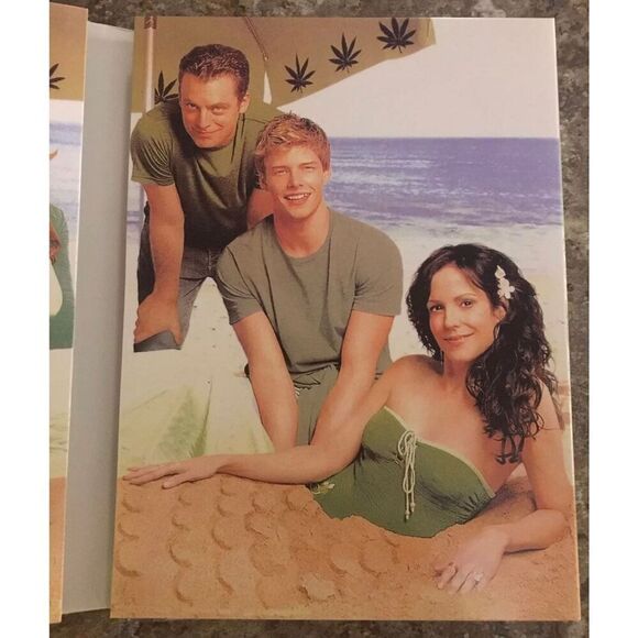 Bundle Sale 3 for $15 | Weeds Season 4 DVD - Picture 4 of 9